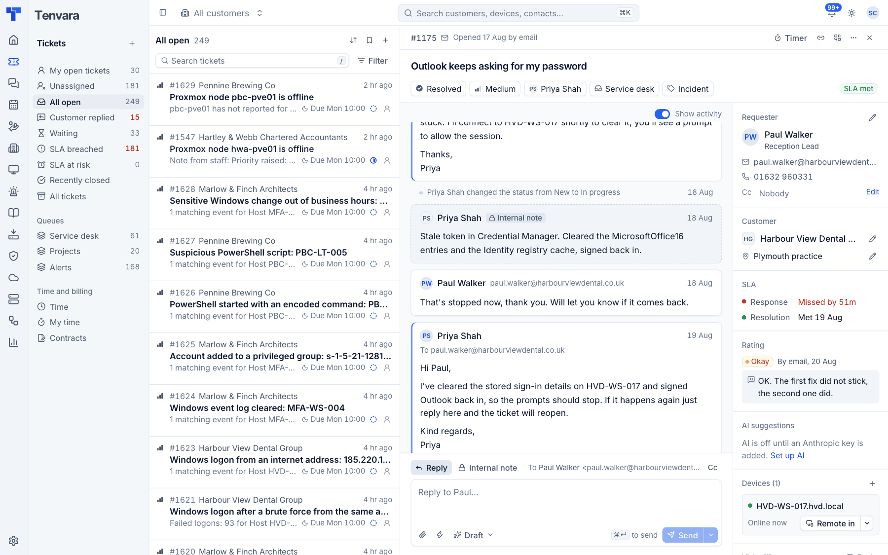 An open ticket with the conversation, the reply box and the details panel
